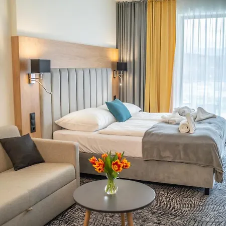 Lux V Akvamarin 702 4* Bešeňová