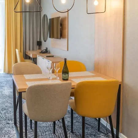 Lux V Akvamarin 702 Apartmanhotel 4*