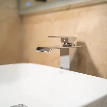 Lux V Akvamarin 702 Apartmanhotel